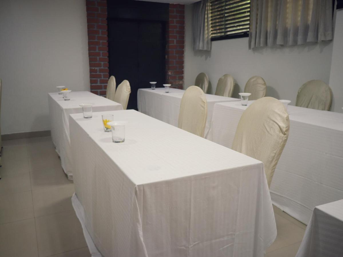 The Green Path Eco Hotel Bangalore Luaran gambar